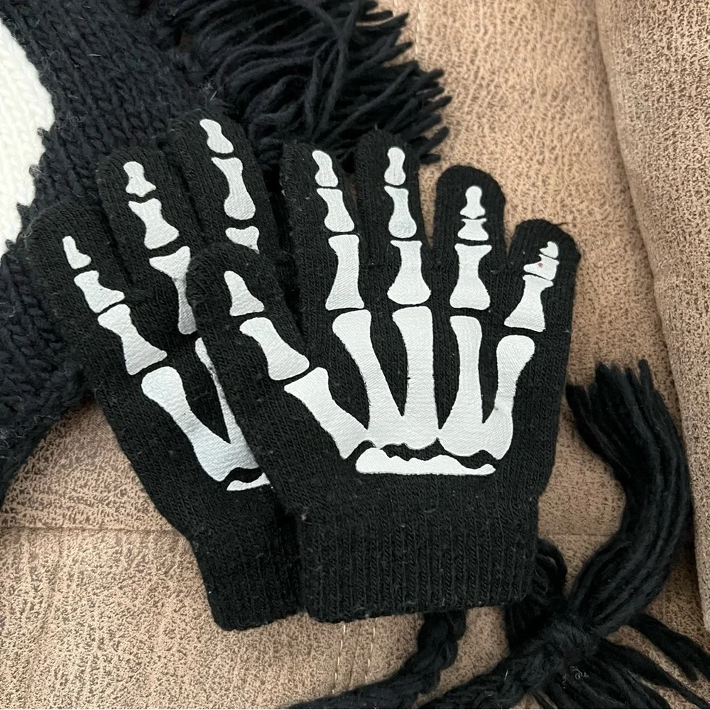 Skull Mohawk Knit Beanie with Skelton Gloves